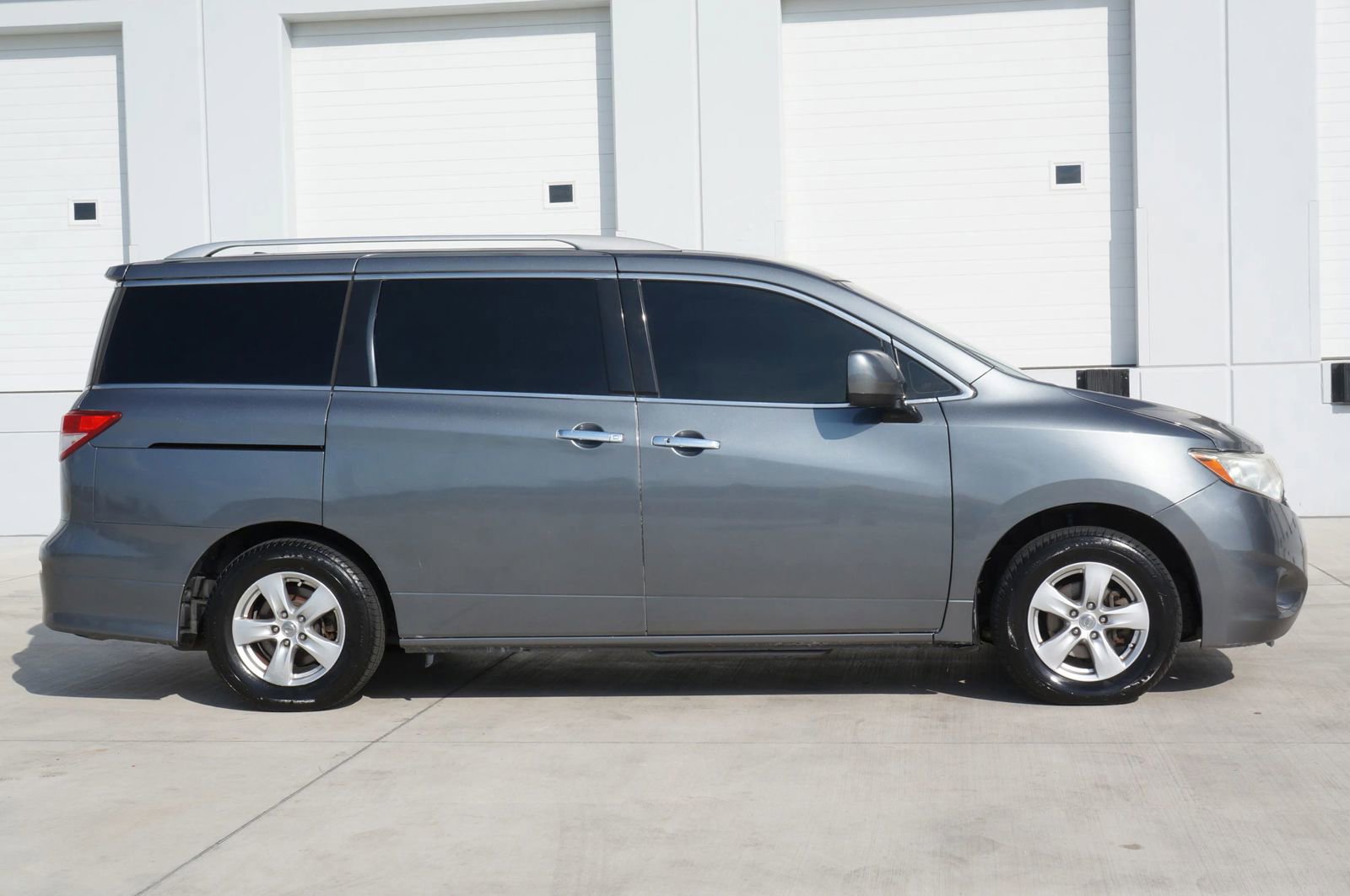 Used 2016 Nissan Quest SV image 16