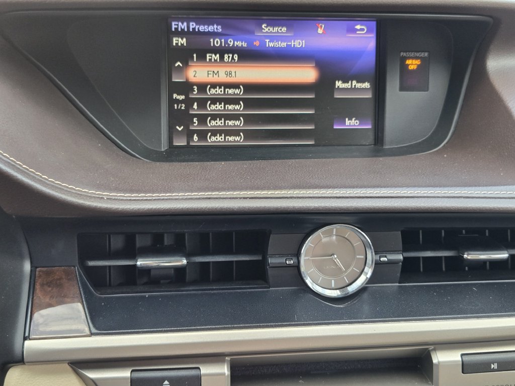 Used 2017 Lexus ES 350 FWD image 18