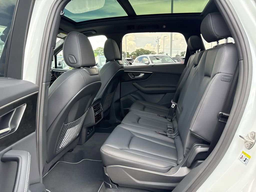 New 2025 Audi Q7 3.0T Premium Plus image 21