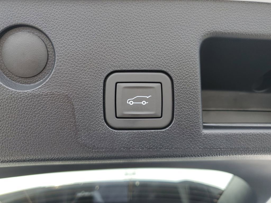 New 2026 Chevrolet Equinox LT w/ Convenience Package II image 9