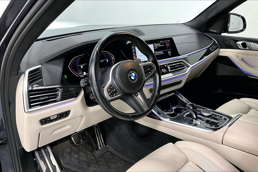Used 2022 BMW X7 xDrive40i w/ M Sport Package AWD/4WD image 13