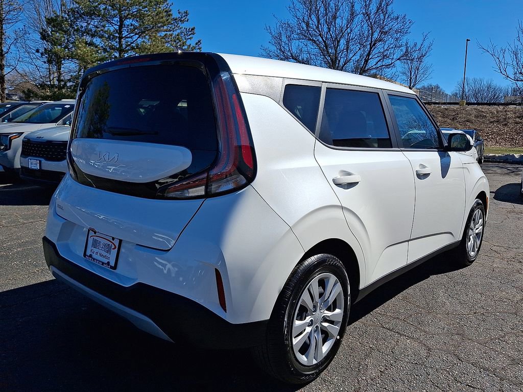 Certified 2025 Kia Soul LX image 16