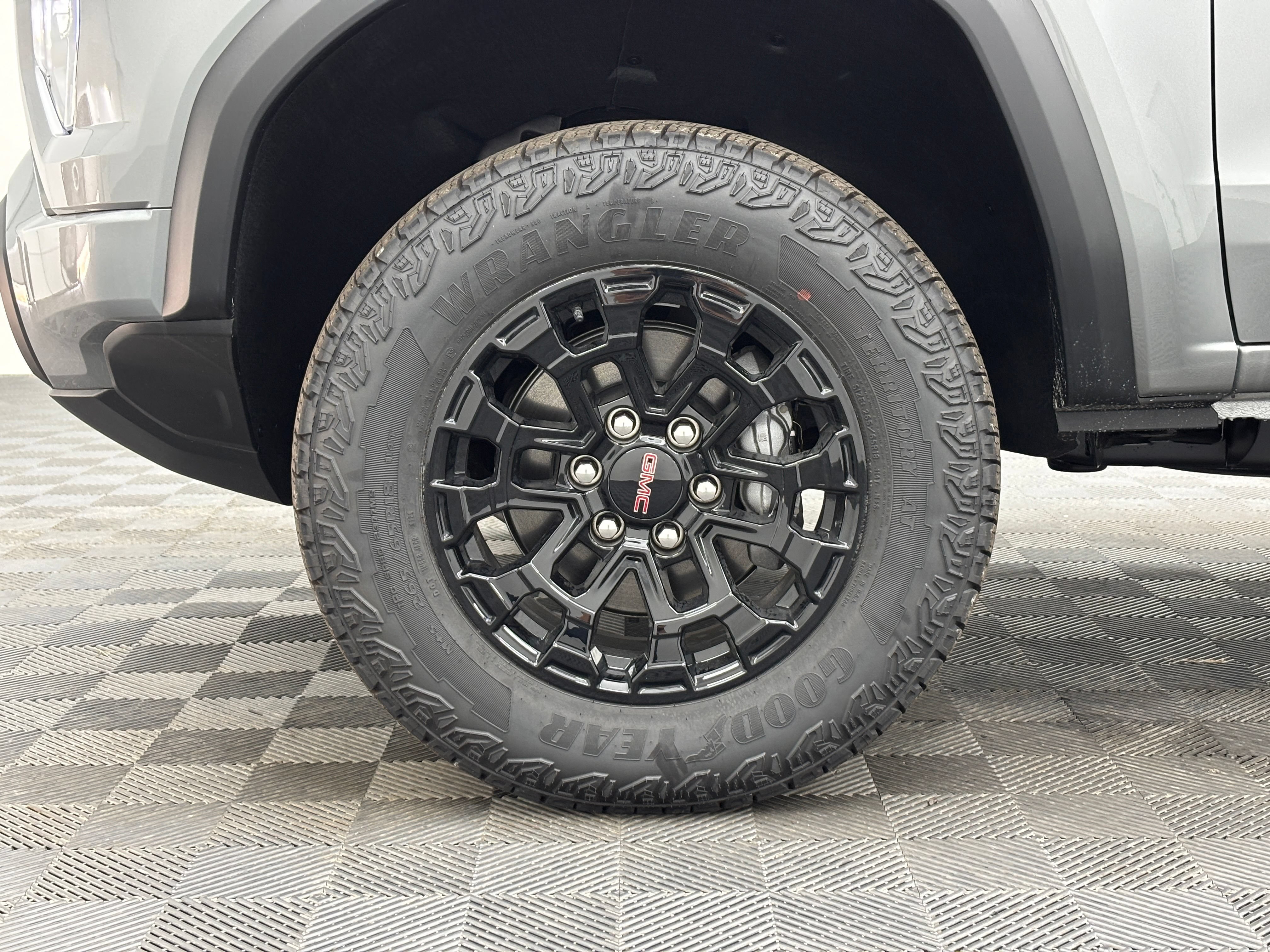 New 2026 GMC Canyon Elevation w/ Convenience Package RWD image 15