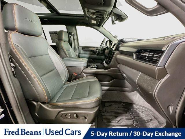 Used 2025 GMC Yukon AT4 w/ AT4 Premium Package AWD/4WD image 38