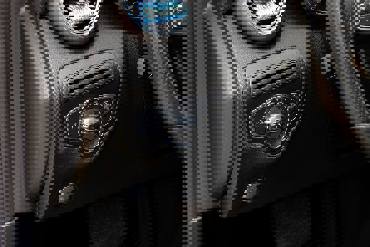 Used 2017 Mercedes-Benz C 300 Coupe w/ Premium 1 Package image 25