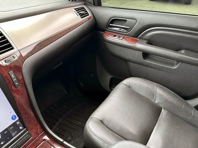 Used 2012 Cadillac Escalade EXT Luxury image 31