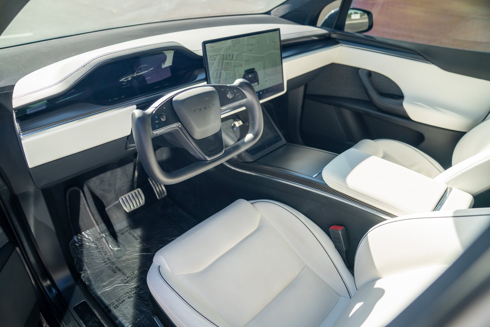 Used 2022 Tesla Model X Plaid AWD/4WD image 4