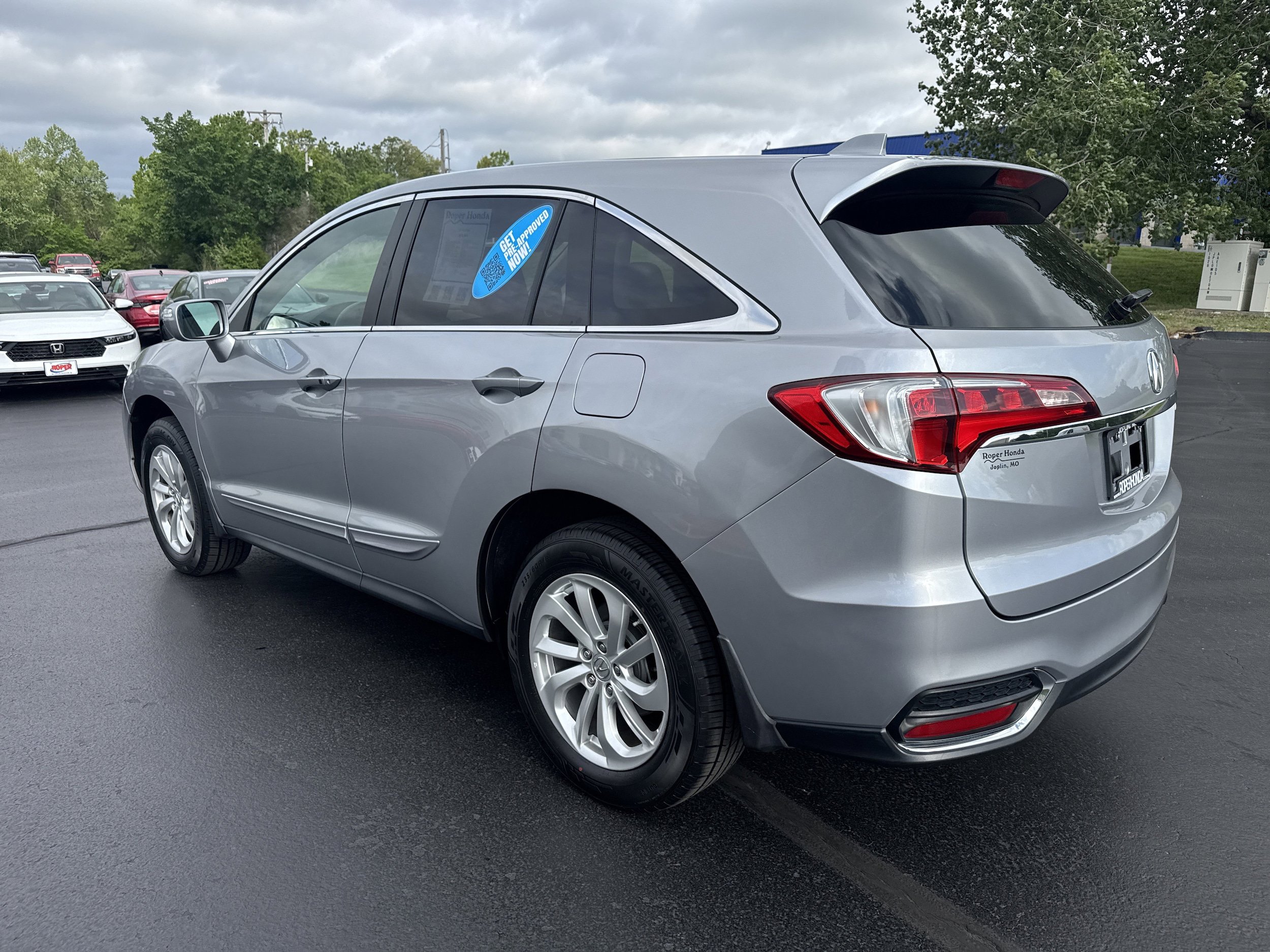 Used 2017 Acura RDX AWD w/ Technology Package image 3