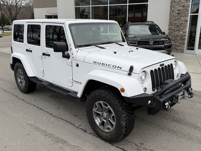 Used 2018 Jeep Wrangler Unlimited Rubicon w/ Connectivity Group image 3