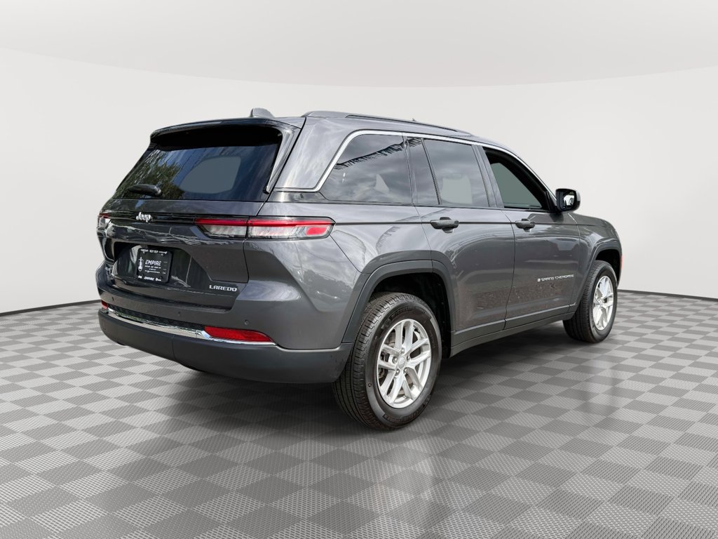 Certified 2025 Jeep Grand Cherokee Laredo AWD/4WD image 10