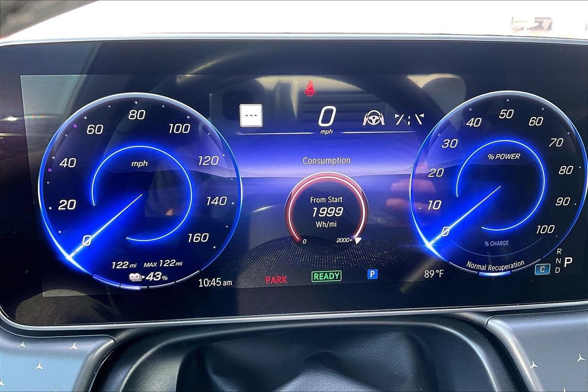 Used 2023 Mercedes-Benz EQE 500 4MATIC Sedan image 23