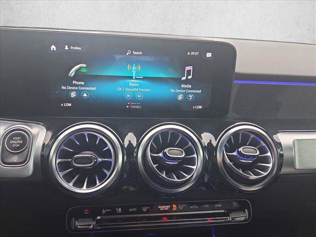 Used 2022 Mercedes-Benz GLB 250 image 11