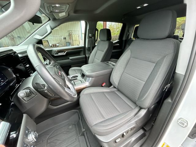 Used 2023 GMC Sierra 1500 Elevation w/ LPO, Elevation Black Package AWD/4WD image 19