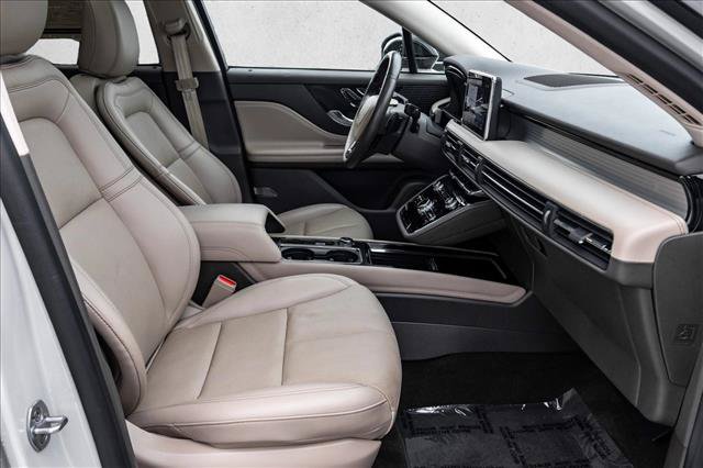 Used 2021 Lincoln Corsair AWD w/ Premium Package image 27