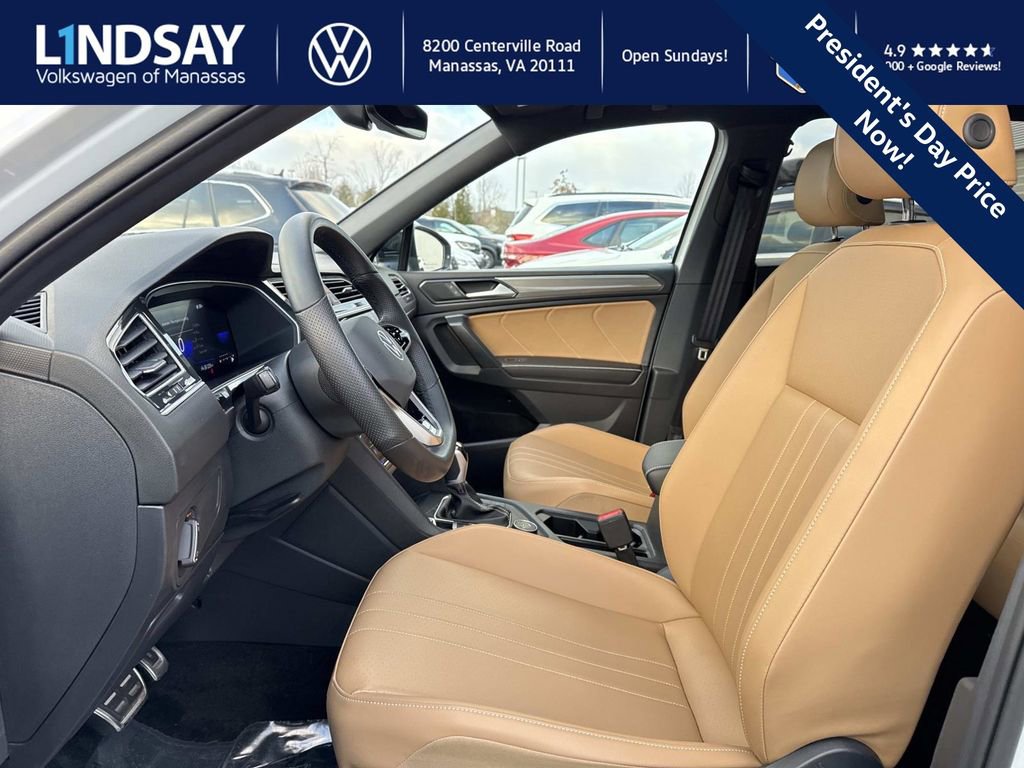 Used 2024 Volkswagen Tiguan SE R-Line image 9