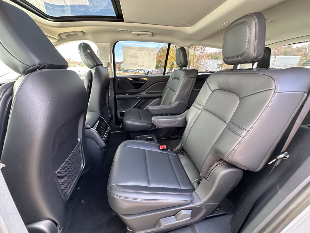 New 2027 Lincoln Aviator AWD image 19