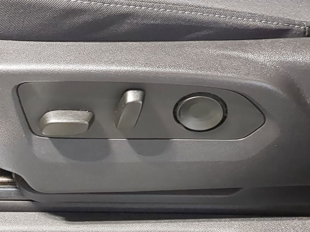 Used 2023 GMC Sierra 1500 Elevation w/ Preferred Package image 21