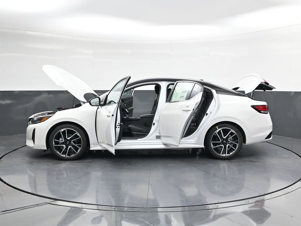 Certified 2025 Nissan Sentra SR w/ SR Premium Package FWD image 43