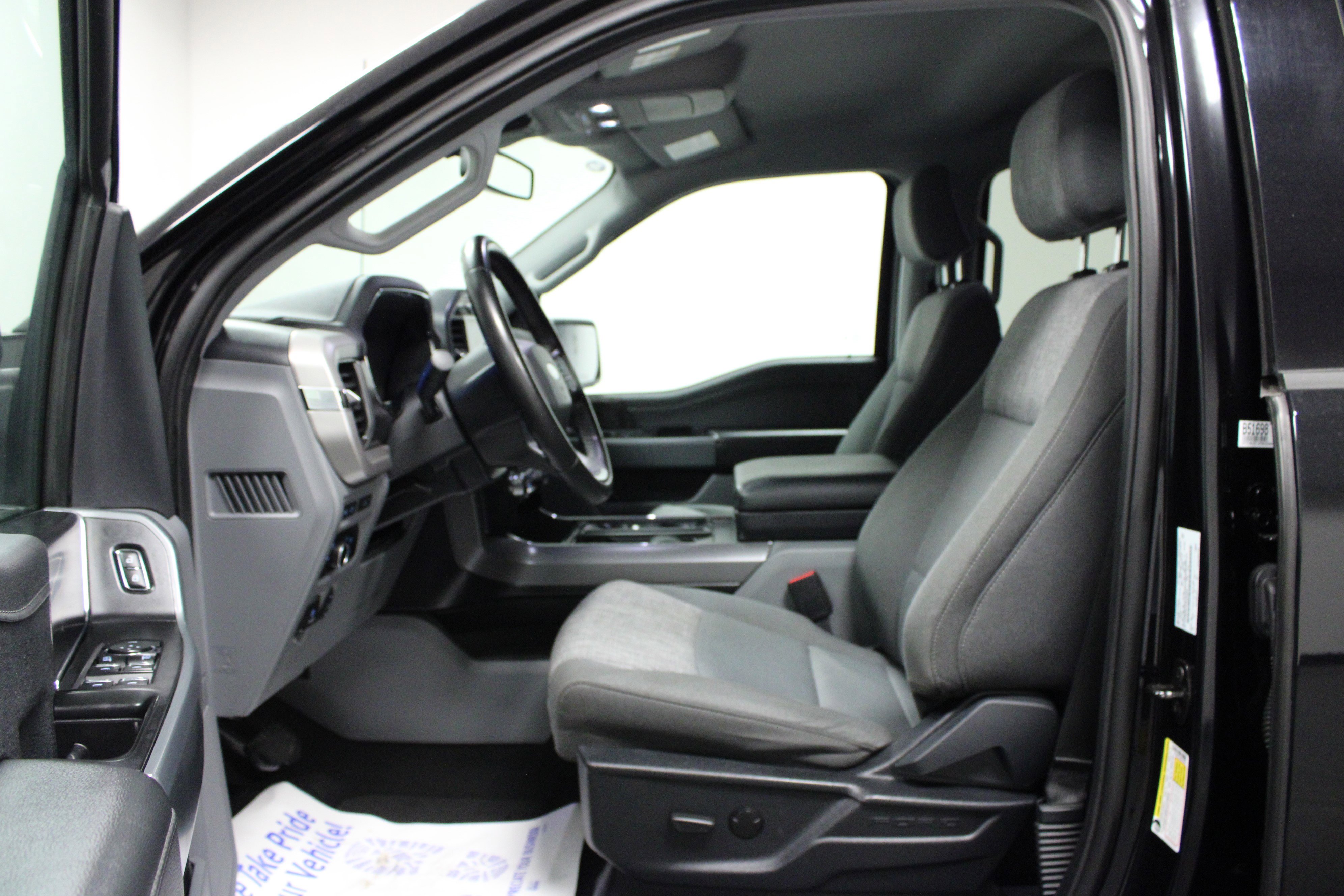 Used 2023 Ford F150 Lightning XLT image 12