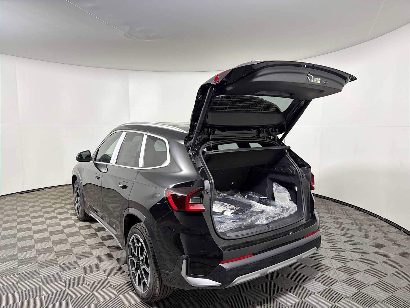 New 2026 BMW X1 xDrive28i w/ Convenience Package image 20