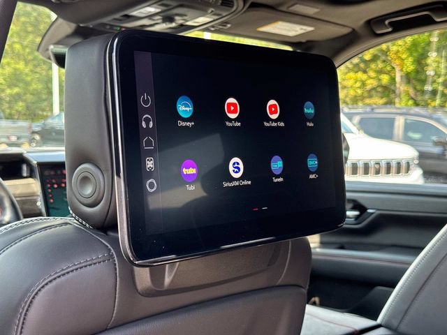 Used 2025 GMC Yukon AT4 Ultimate w/ LPO, Floor Liner Package AWD/4WD image 18