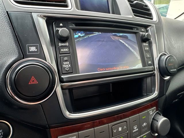 Used 2013 Toyota Highlander Limited AWD/4WD image 13