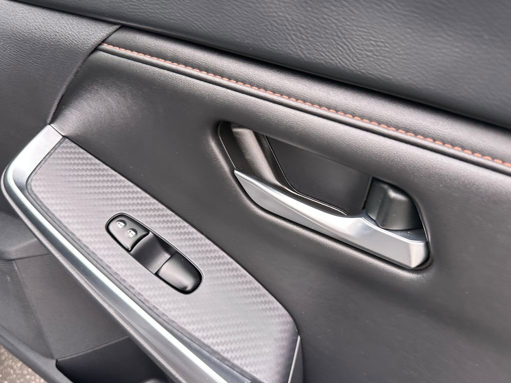 Used 2023 Nissan Sentra SR w/ SR Premium Package image 18