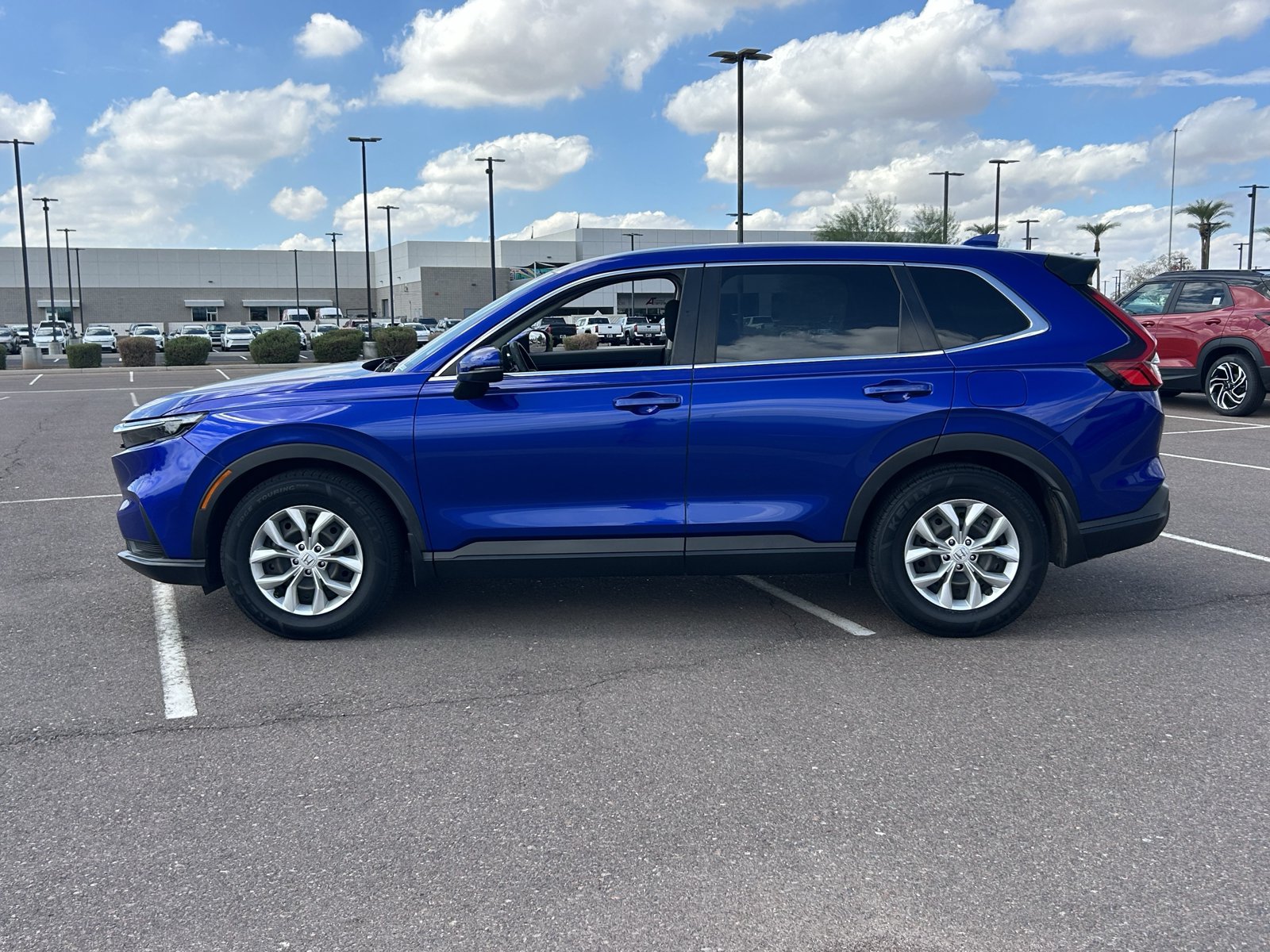Used 2025 Honda CR-V LX image 2
