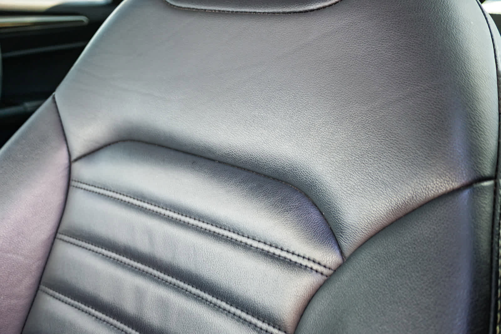 Used 2017 Ford Fusion SE w/ Fusion SE Technology Package FWD image 20