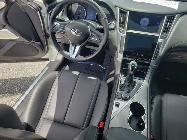 Used 2019 INFINITI Q60 3.0t Luxe RWD image 12