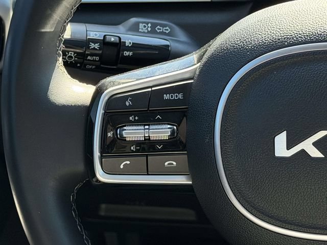 Used 2023 Kia Sorento SX AWD/4WD image 18