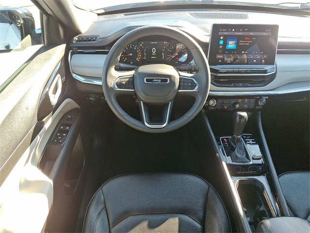 Used 2024 Jeep Compass Limited image 11