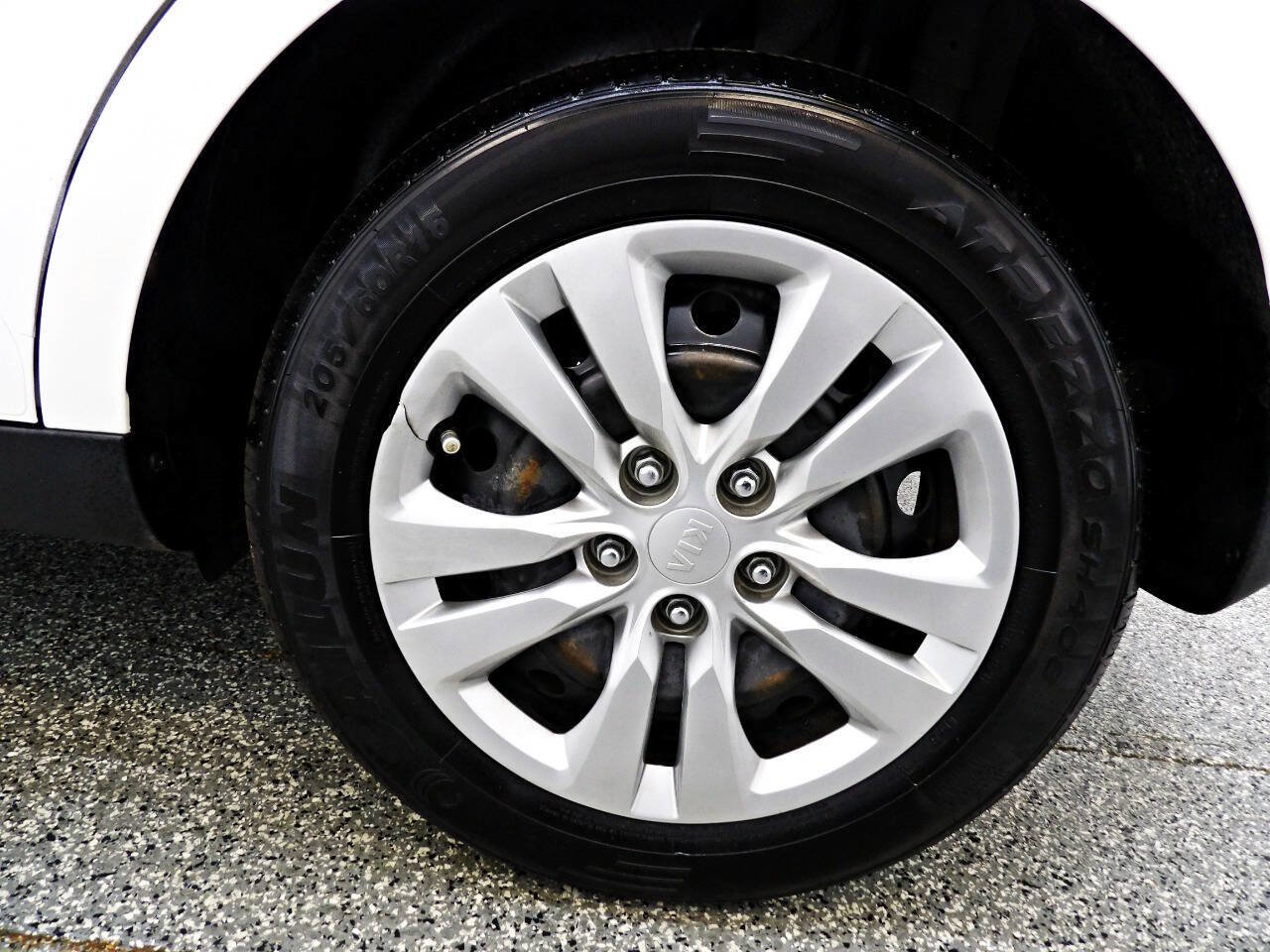 Used 2020 Kia Soul LX FWD image 19