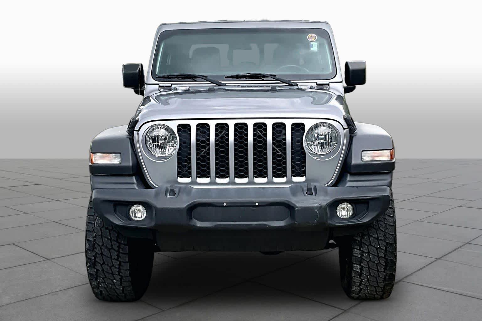 Used 2020 Jeep Gladiator Sport w/ Quick Order Package 24S AWD/4WD image 4