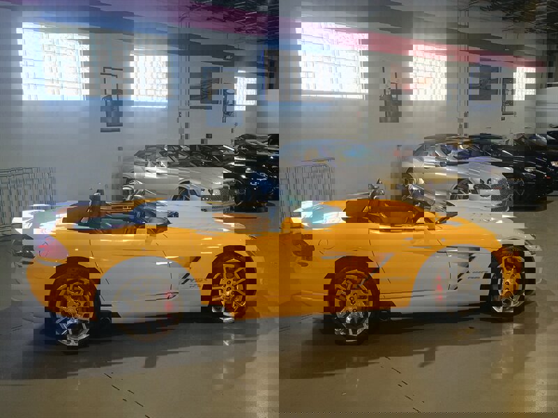 Used 2005 Dodge Viper SRT-10 image 19