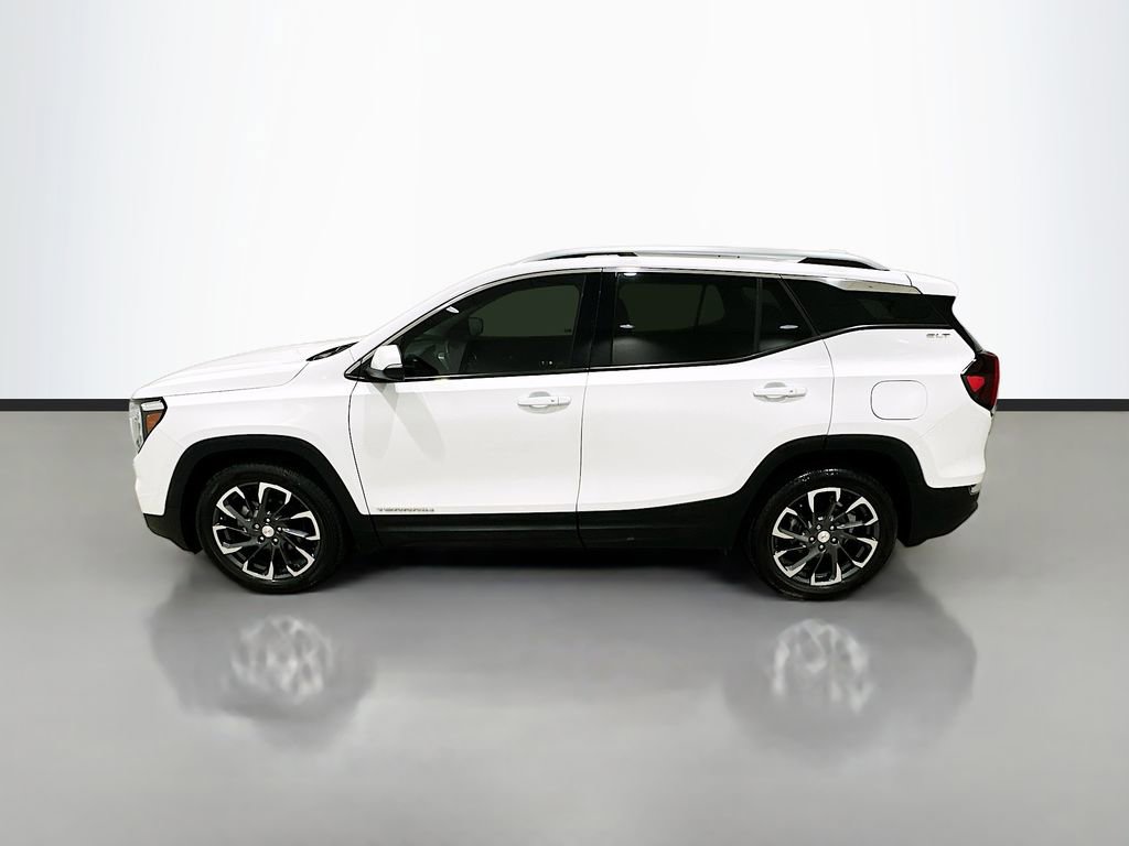 Used 2023 GMC Terrain SLT w/ Infotainment Package II FWD image 4