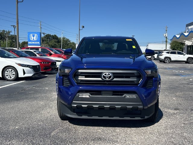 Used 2024 Toyota Tacoma SR5 AWD/4WD image 9