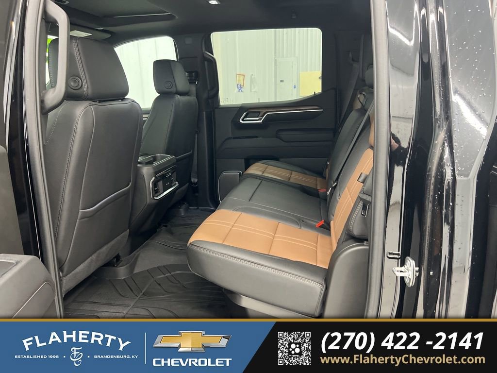 Used 2025 Chevrolet Silverado 1500 High Country image 11