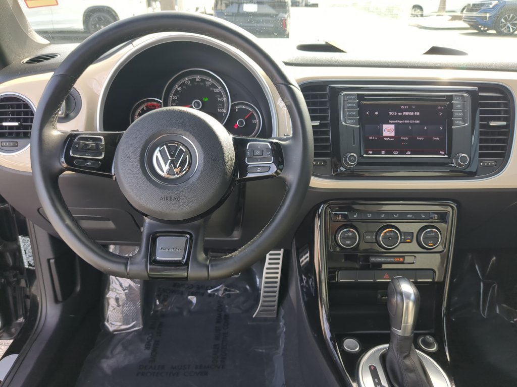 Used 2019 Volkswagen Beetle 2.0T SE FWD image 12