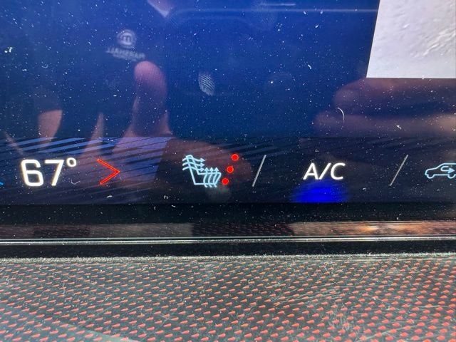 Used 2025 Chevrolet Traverse Z71 AWD/4WD image 27