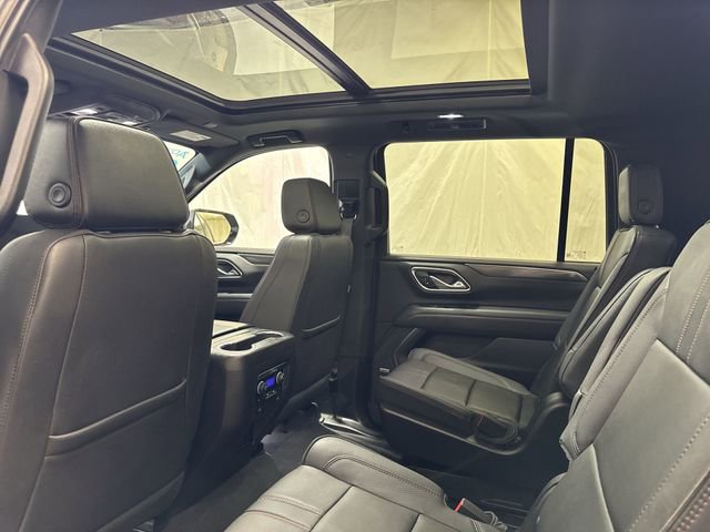 Certified 2023 Chevrolet Suburban RST w/ Luxury Package AWD/4WD image 14