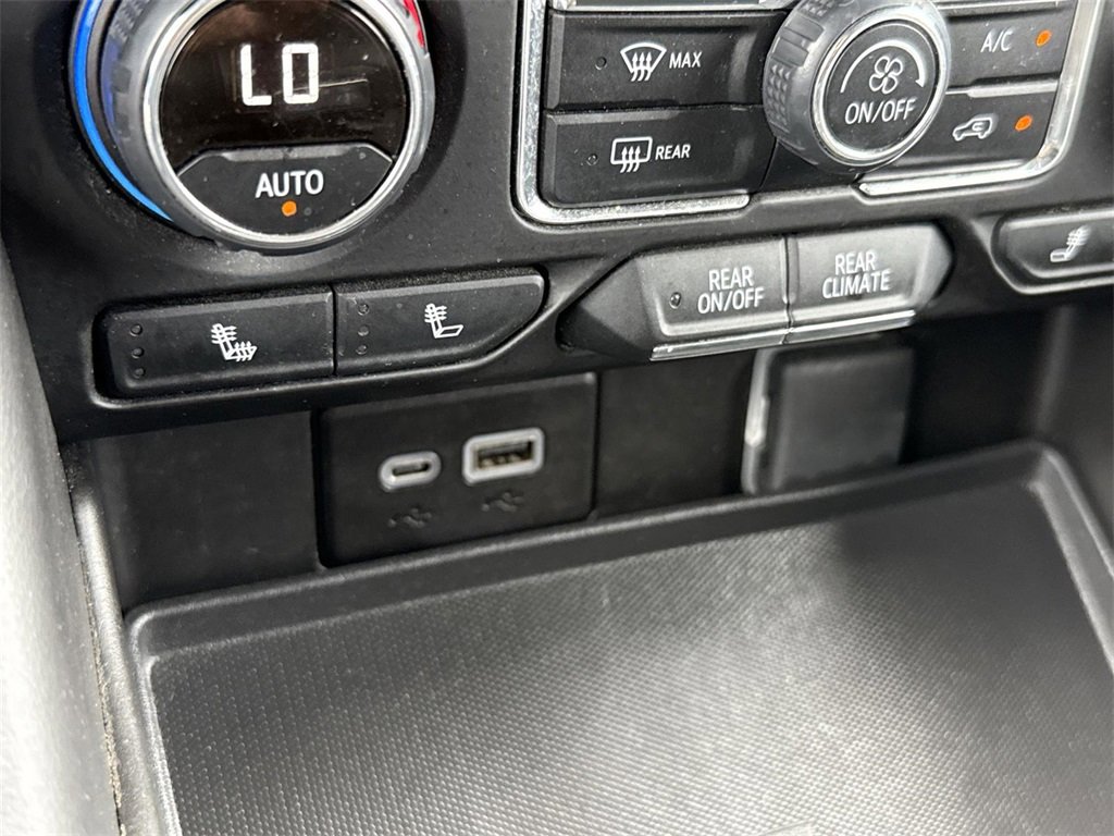 Used 2024 Chevrolet Tahoe LT image 37