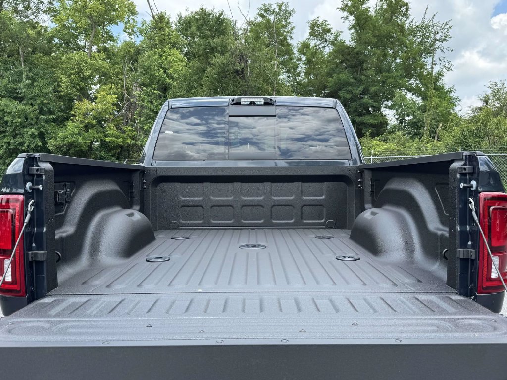 New 2026 RAM 2500 Big Horn AWD/4WD image 29