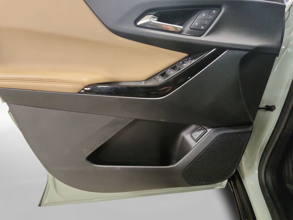 Certified 2026 Chevrolet Equinox ACTIV w/ Convenience Package III image 13