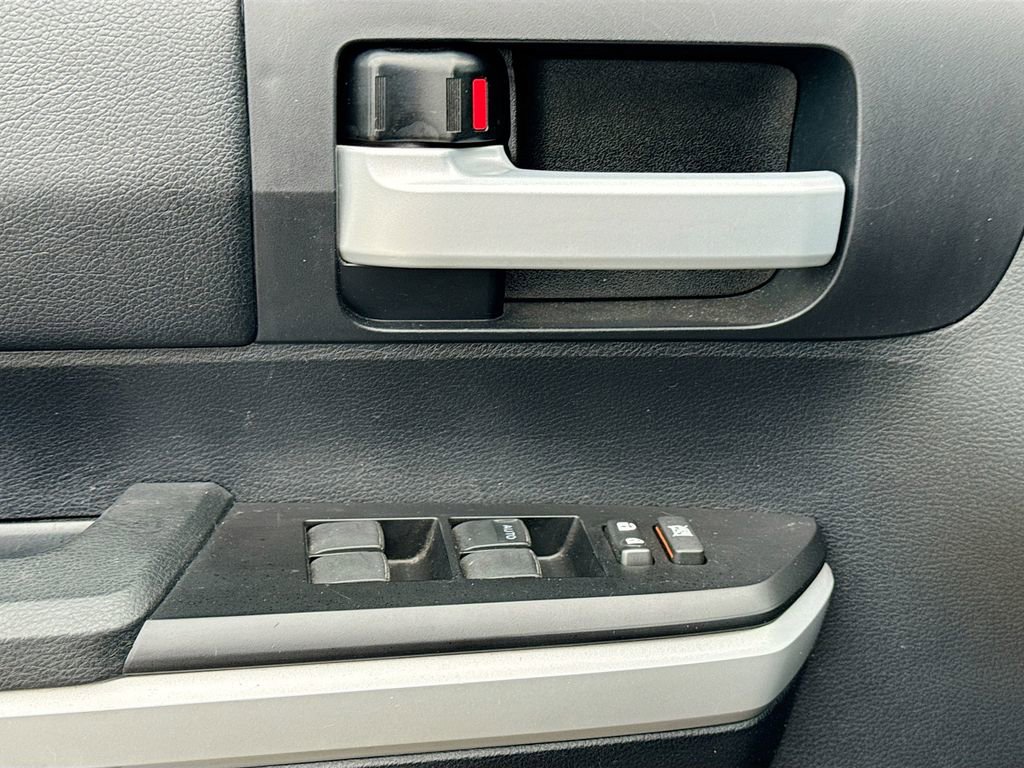 Used 2018 Toyota Tundra SR5 RWD image 22