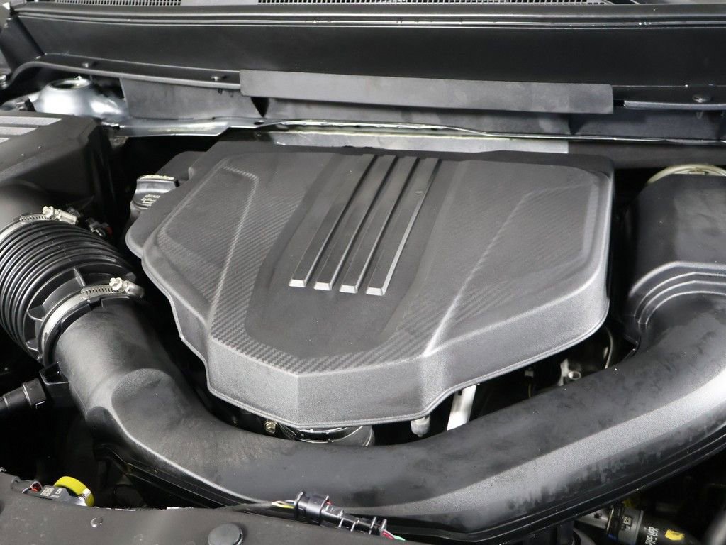 Used 2025 Chevrolet Traverse LT w/ Driver Confidence Package FWD image 18