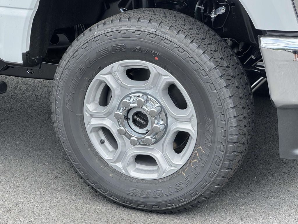 New 2026 Ford F250 XLT w/ FX4 Off-Road Package AWD/4WD image 8