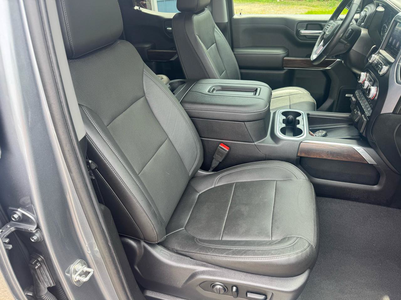 Used 2019 GMC Sierra 1500 SLT w/ SLT Premium Package AWD/4WD image 37