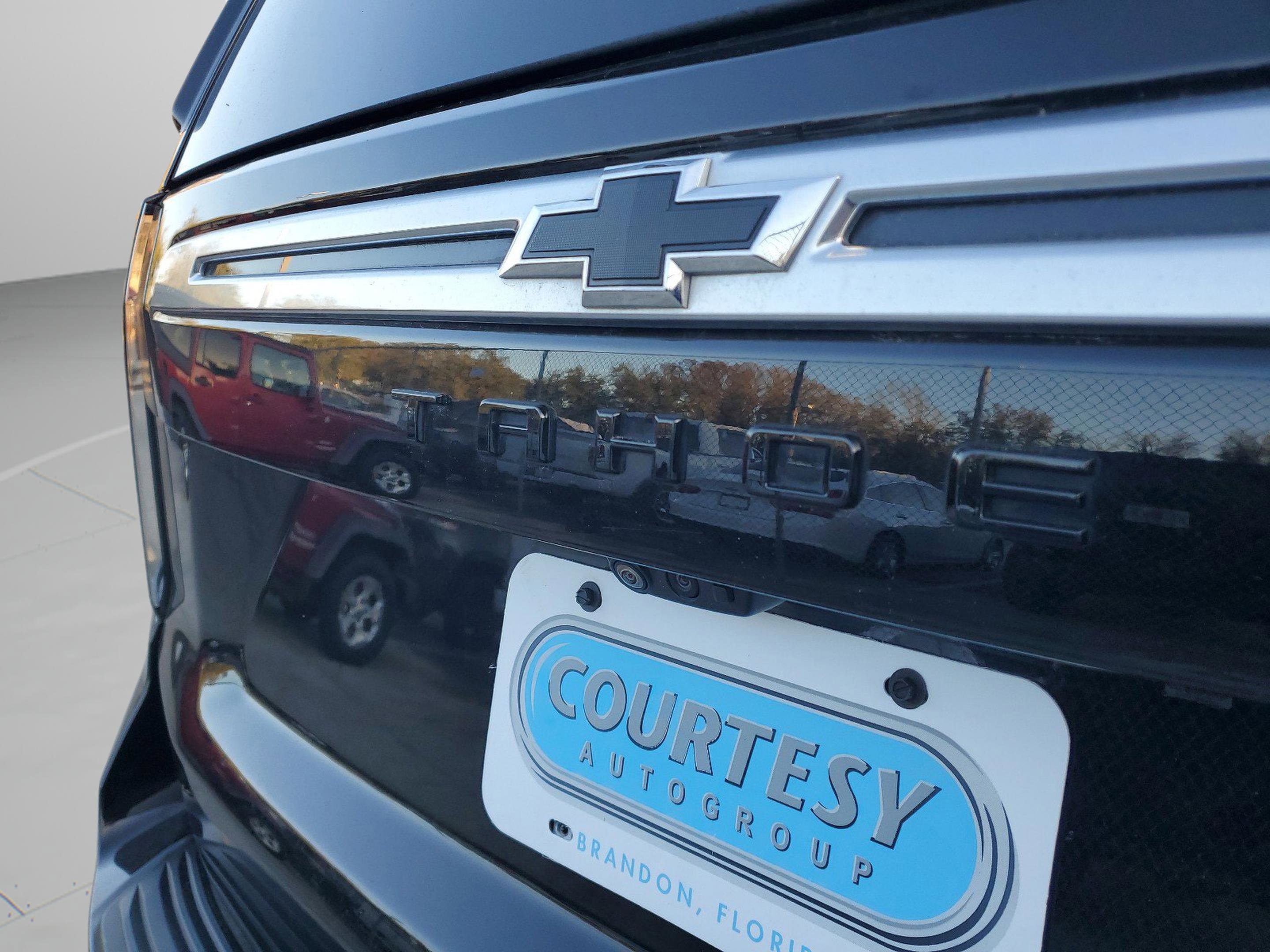 Used 2024 Chevrolet Tahoe High Country image 8