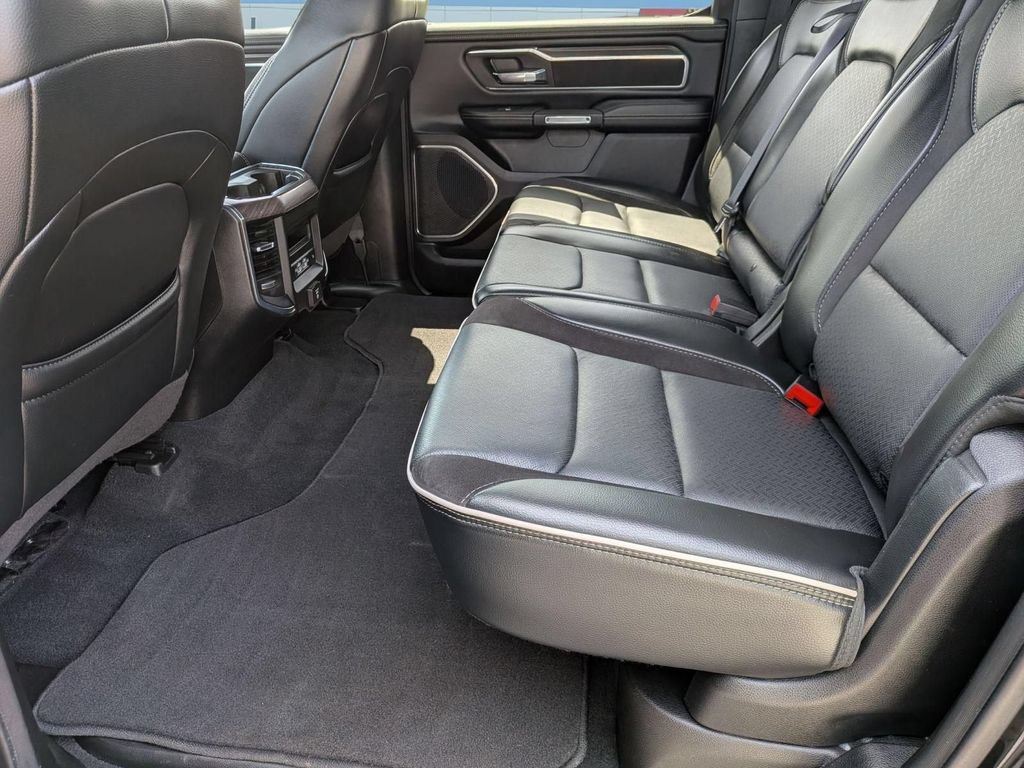 Used 2025 RAM 1500 Laramie AWD/4WD image 29